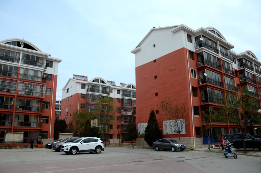 ����Ҽґ�����ס�M(j��n)�ˍ��µĘǷ���鐉�(m��ng)� �z